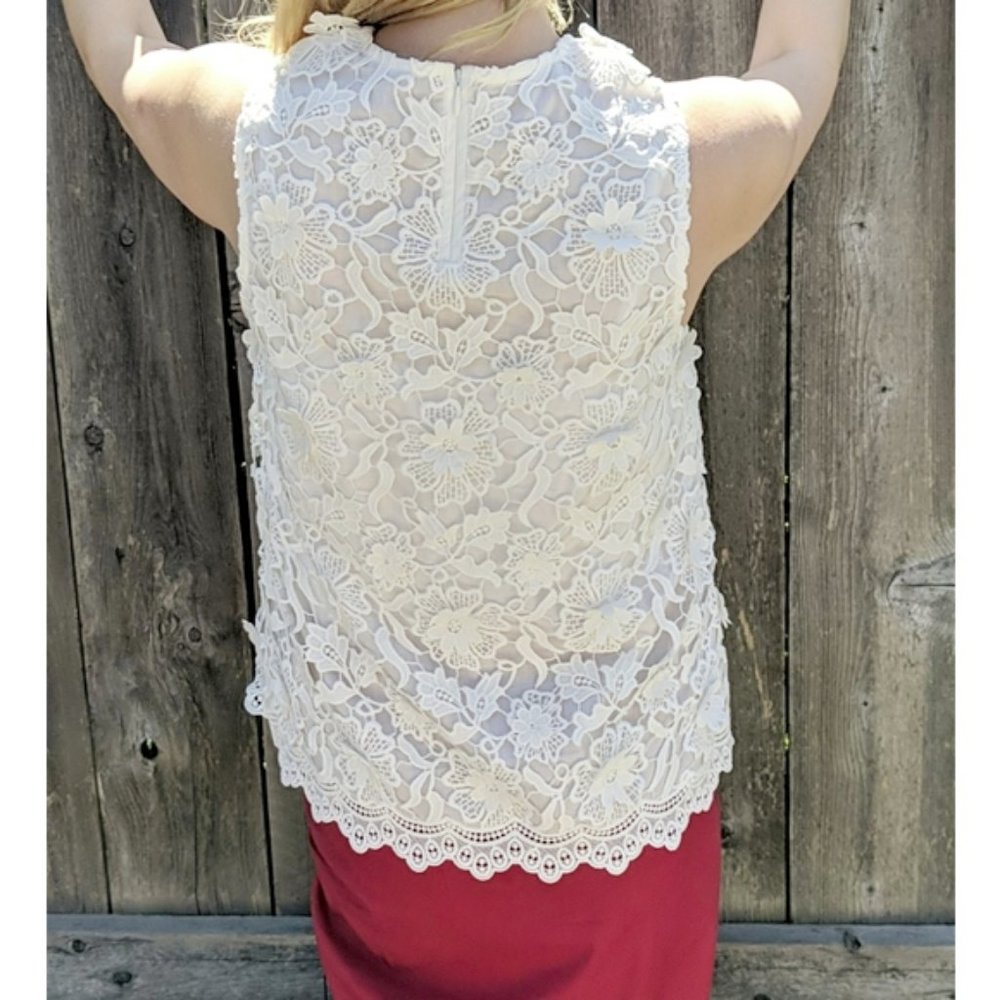 Lace shell top - Picture 2 of 7